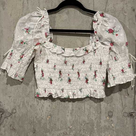 For Love & Lemons Size Small White Eyelet Floral Cottage Boho Romantic Crop Top - Picture 1 of 7